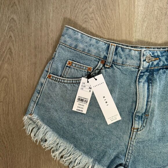 TopShop Distressed‎ Denim Shorts - Picture 5 of 7